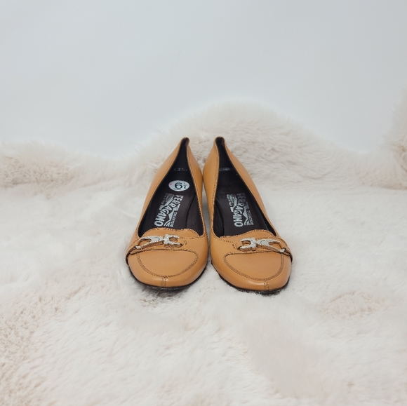 Salvatore Ferragamo Leather Heels 6.5 - Picture 3 of 7